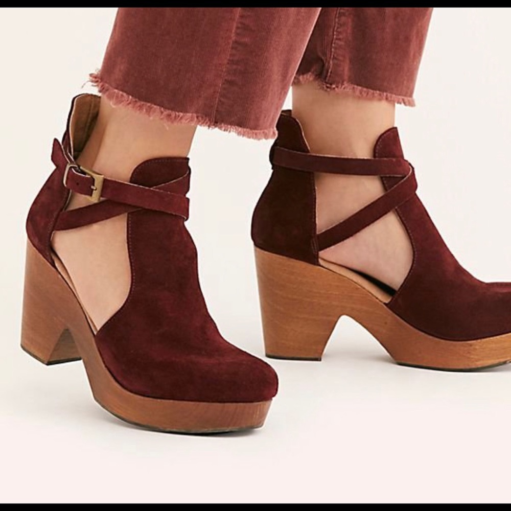 Free People Clogs